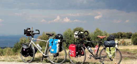Le guide ultime du matériel essentiel pour le gravel bikepacking