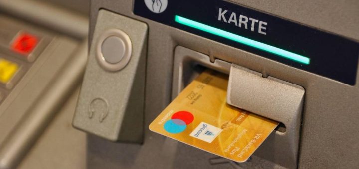 Les agios sont-ils une sanction ou un service ?