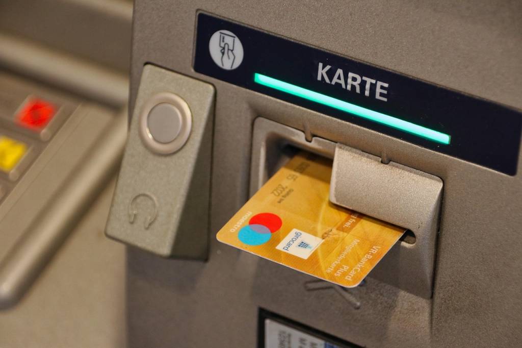 Les agios sont-ils une sanction ou un service ?